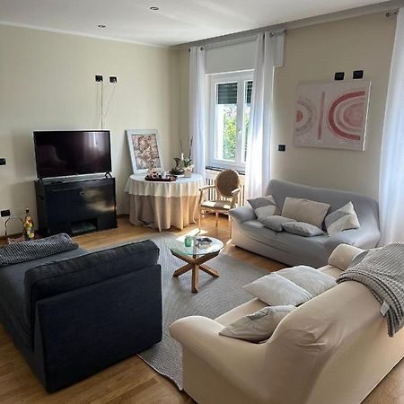 Luxury Center Appartment Novi Ligure Buitenkant foto